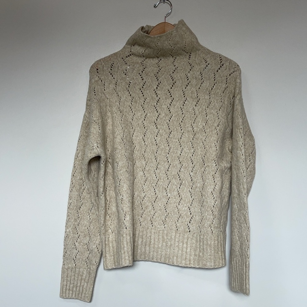 fifteen twenty women’s cream tan turtleneck sweater small
